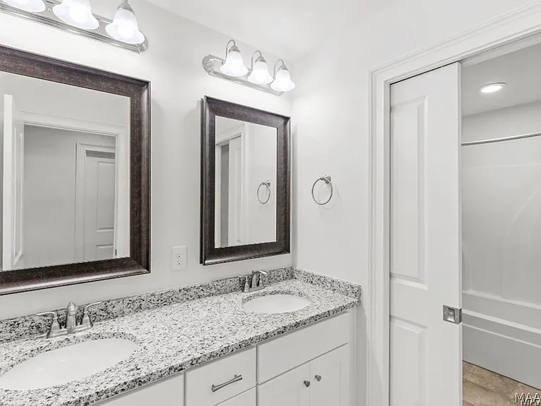 211 Lee Audis Ln — Photo 22