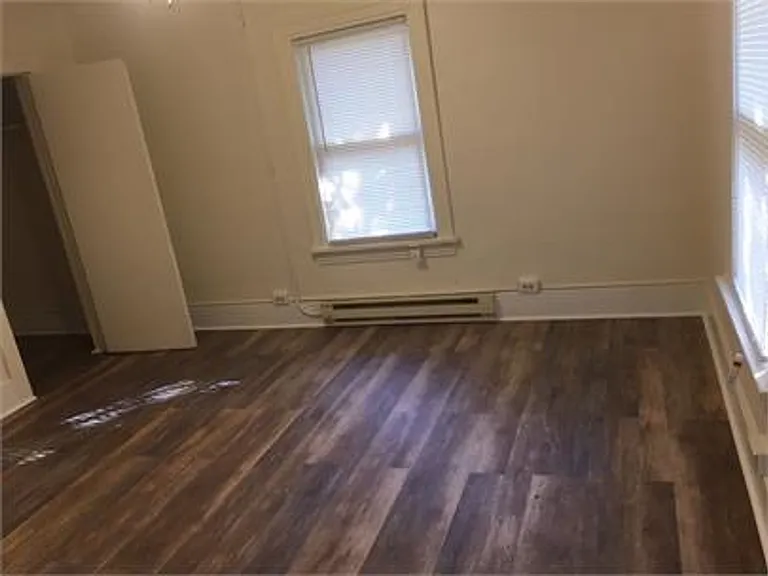 805 E Main St — Photo 7