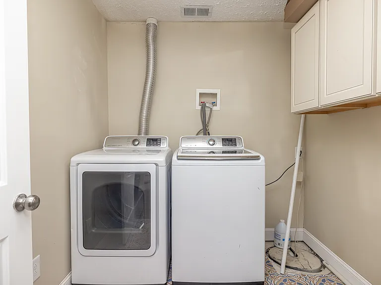 6200 Flaherty Rd — Photo 15