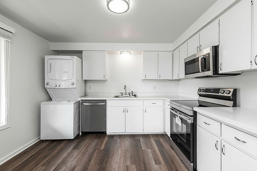 1st image of 3618 Lombard Ave APT 202