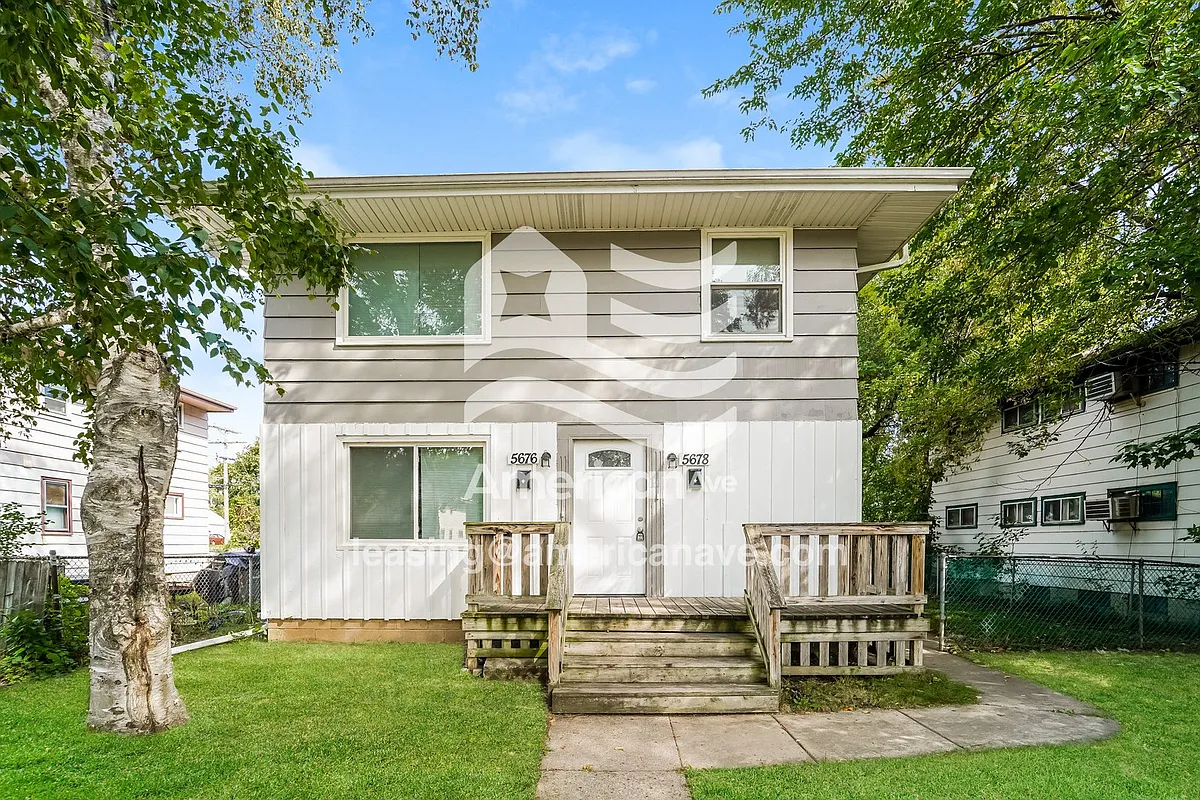Photo 1 of 30 - 5676 N 61st St #5678 - Milwaukee, WI 1323339_001_wm_-_front_view_13132664.jpg - 5676 N 61st St #5678