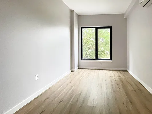 Rented by ERNY LLC | media 20