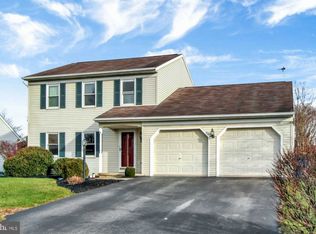 115 Laurel Dr, Mount Wolf, PA 17347