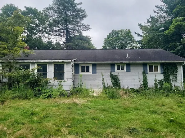 820 Arch St, Cresson, PA 16630
