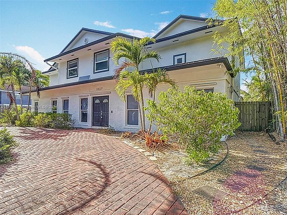 3rd image of 10227 SW 53rd Ct