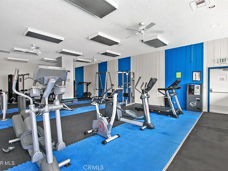 5585 E Pacific Coast Hwy — Photo 4