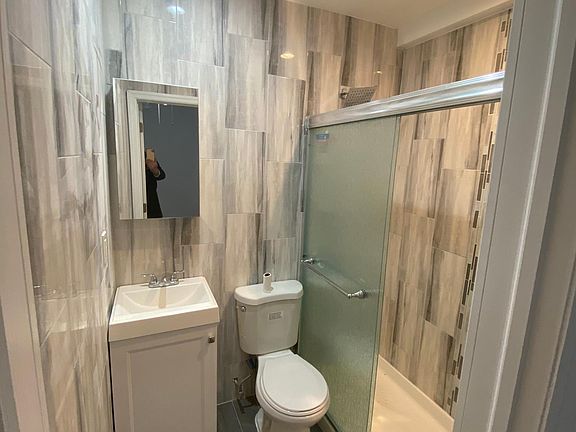 3rd image of 10737 125th St #1