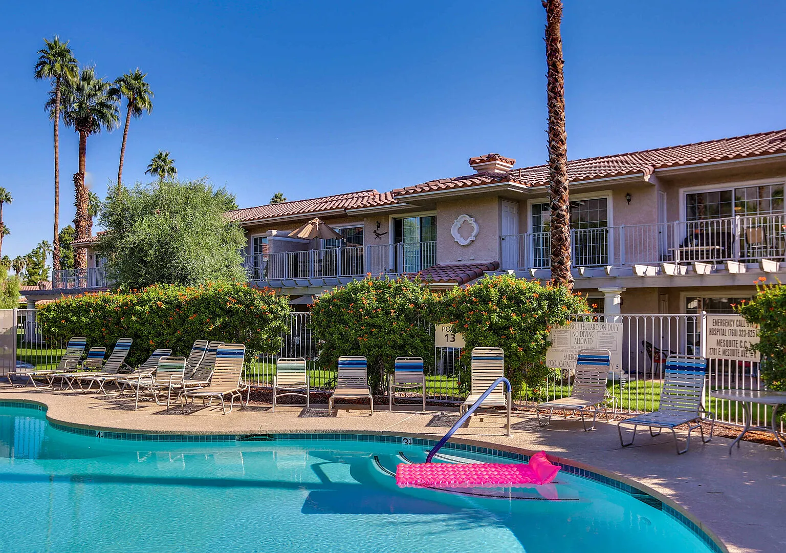 Resort-Style Condo with Pool and Views — Photo 4