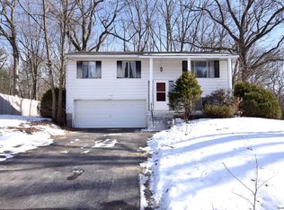 158 Hathorn Blvd, Saratoga Springs, NY 12866