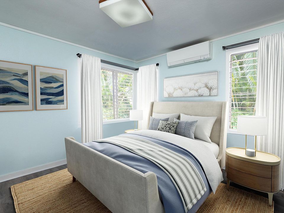 Breezy, master bedroom with natural light and a/c.