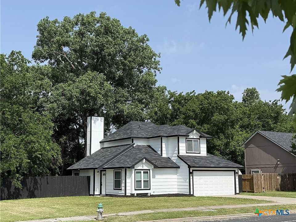 1st image of 2115 Caprice Dr