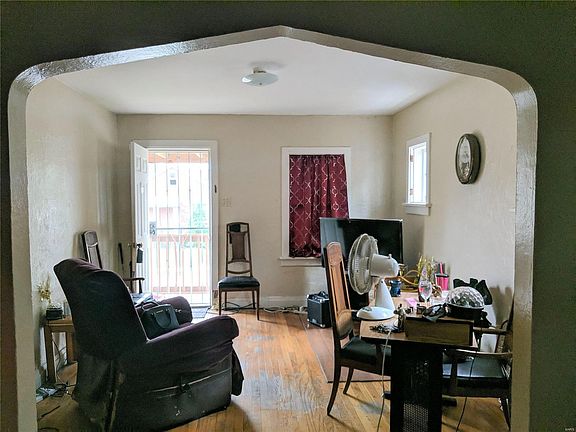 5th image of 6165 Laura Ave