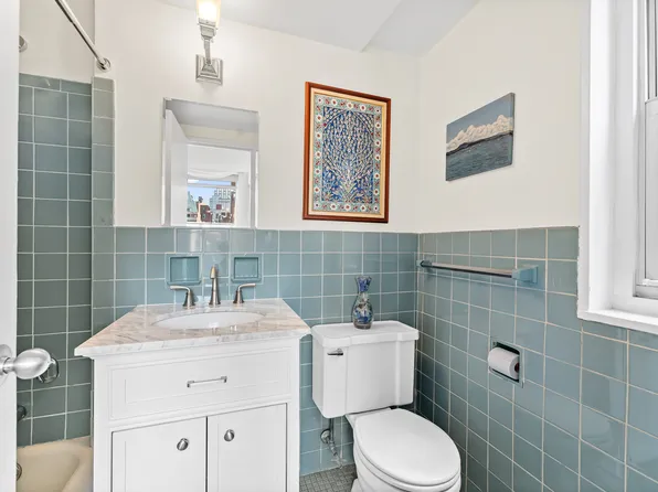 310 Lexington Avenue 15A image 10 of 10