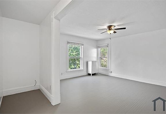 2nd image of 3001 Oliver Ave N APT 2