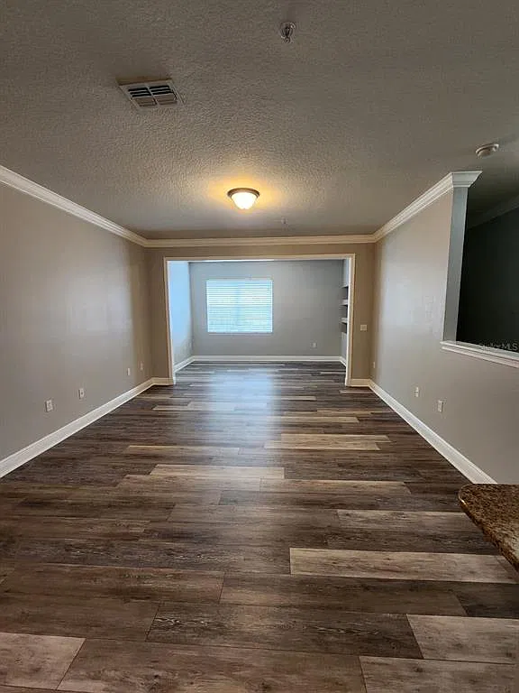 3 bed, 2.0 bath, 1453 sqft, $2,150 — Photo 4
