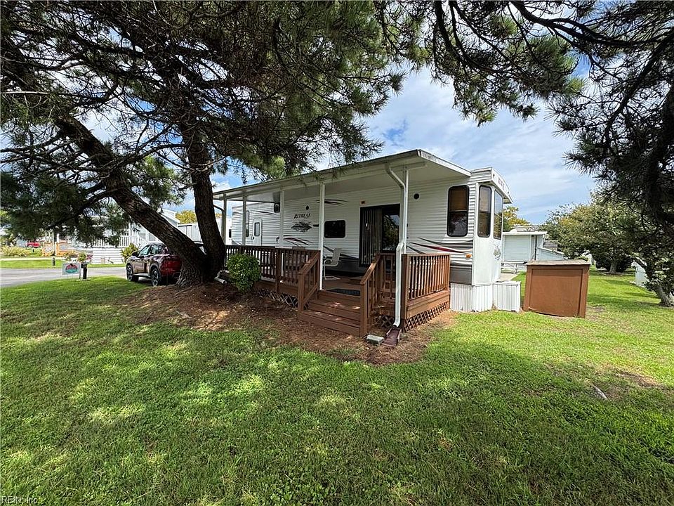 1st image of 3665 Sandpiper Rd #202