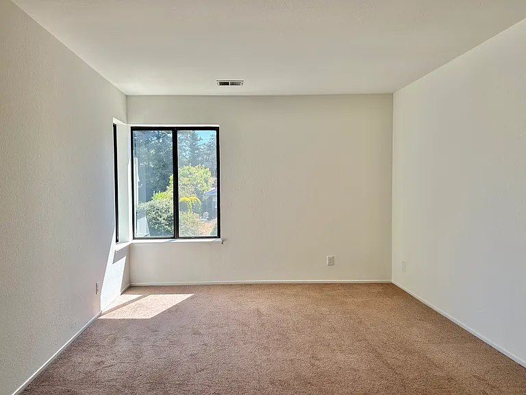 768 Rose Dr — Photo 42