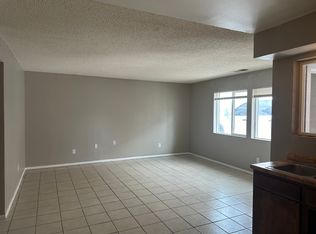 2009 N Tucker Ave, Farmington, NM 87401