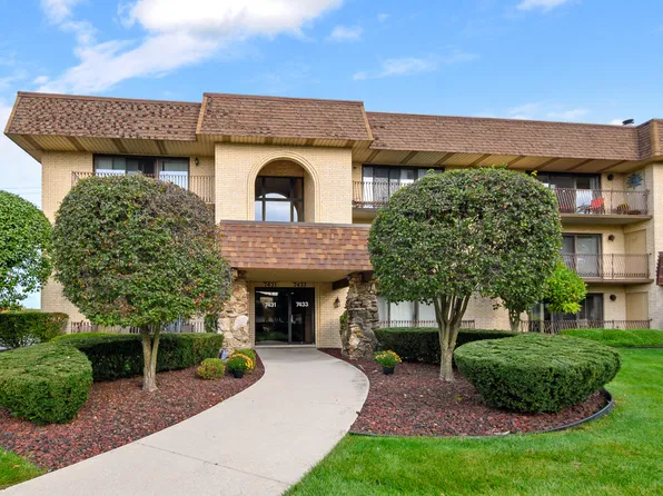 7433 Ponderosa Ct Unit 2, Orland Park, IL 60462