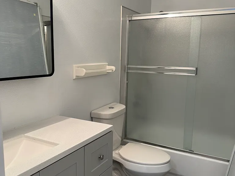 1912 Benita Dr #4 — Photo 2