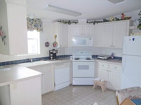 2nd image of 904 Antelope Dr