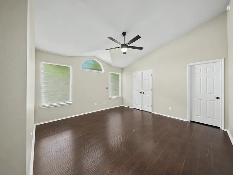 4502 Golden Gate Dr — Photo 16