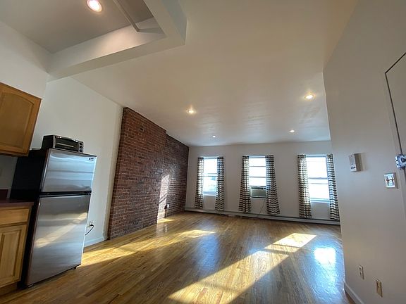 2nd image of 578 Broadway #4B
