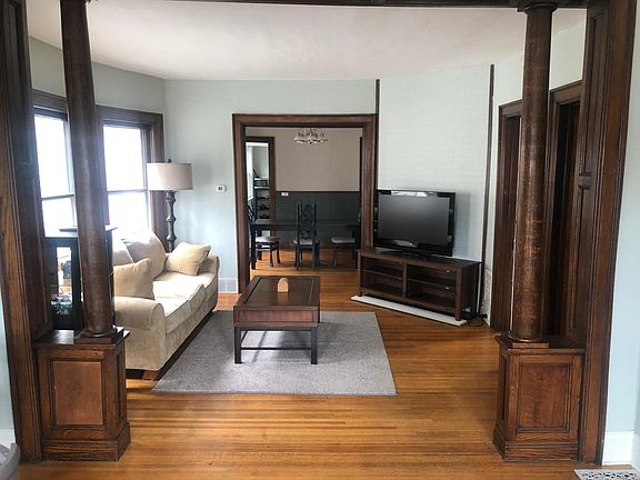 3rd image of 625 W Delavan Ave