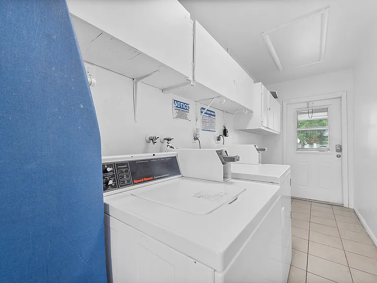 7211 Venetian St #3 — Photo 30