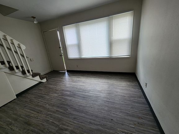 5th image of 2440-2448 11th Ave SE #2440