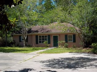 48 S Church St, Summerton, SC 29148