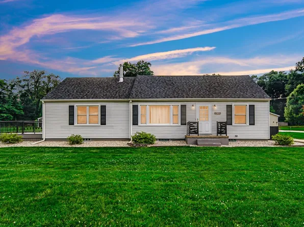 56243 Chapel Ln, South Bend, IN 46619