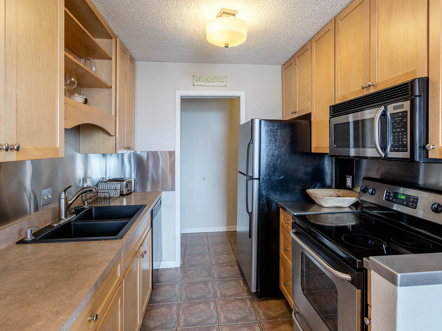 1 bed, 720 sqft, $2,050 — Photo 3
