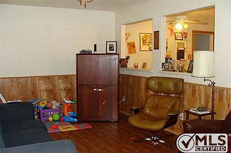 5th image of 603 Brockett St