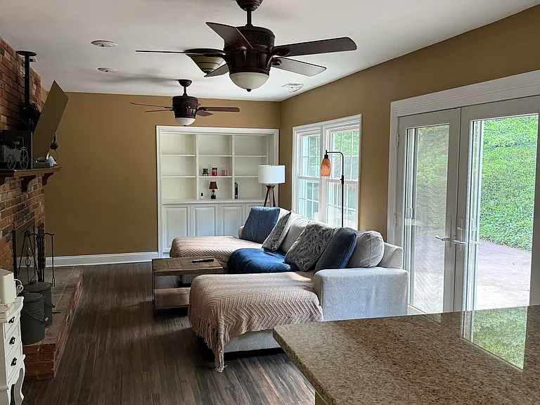 7413 Skyline Dr — Photo 16