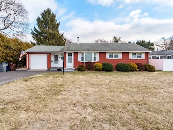 9 Arrow Street, Enfield, CT 06082