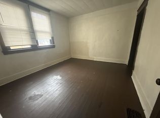 407 6th St #1, Charleroi, PA 15022