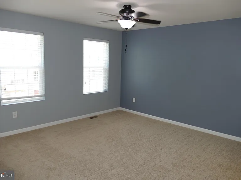 7706 Gaston Pl — Photo 12
