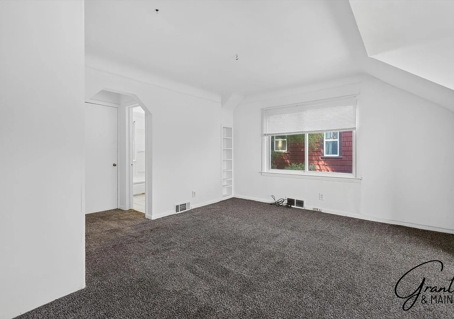 5781 Chalmers - Roni Derech — Photo 2