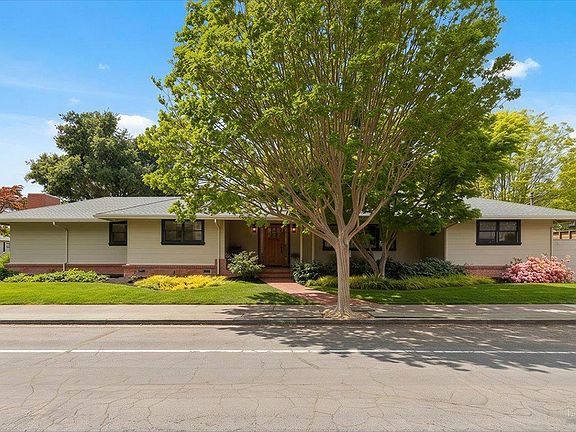 2nd image of 205 Alderbrook Drive