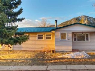 516 E Park St, Sundance, WY 82729