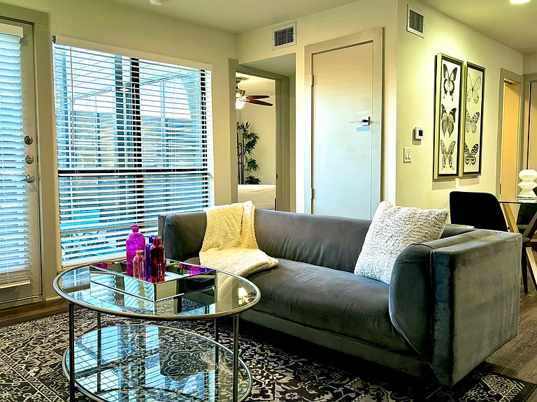 2806 Reagan St #103 — Photo 15