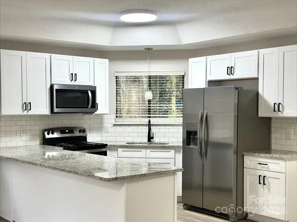 5003 Aberdun Ct, Charlotte, NC 28215