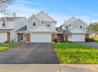 6515 Barclay Ct, Downers Grove, IL 60516
