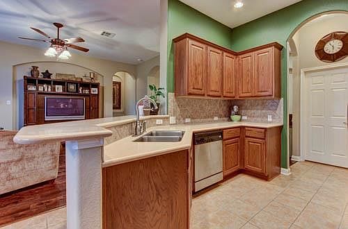 3rd image of 160 Pompey Springs Ct