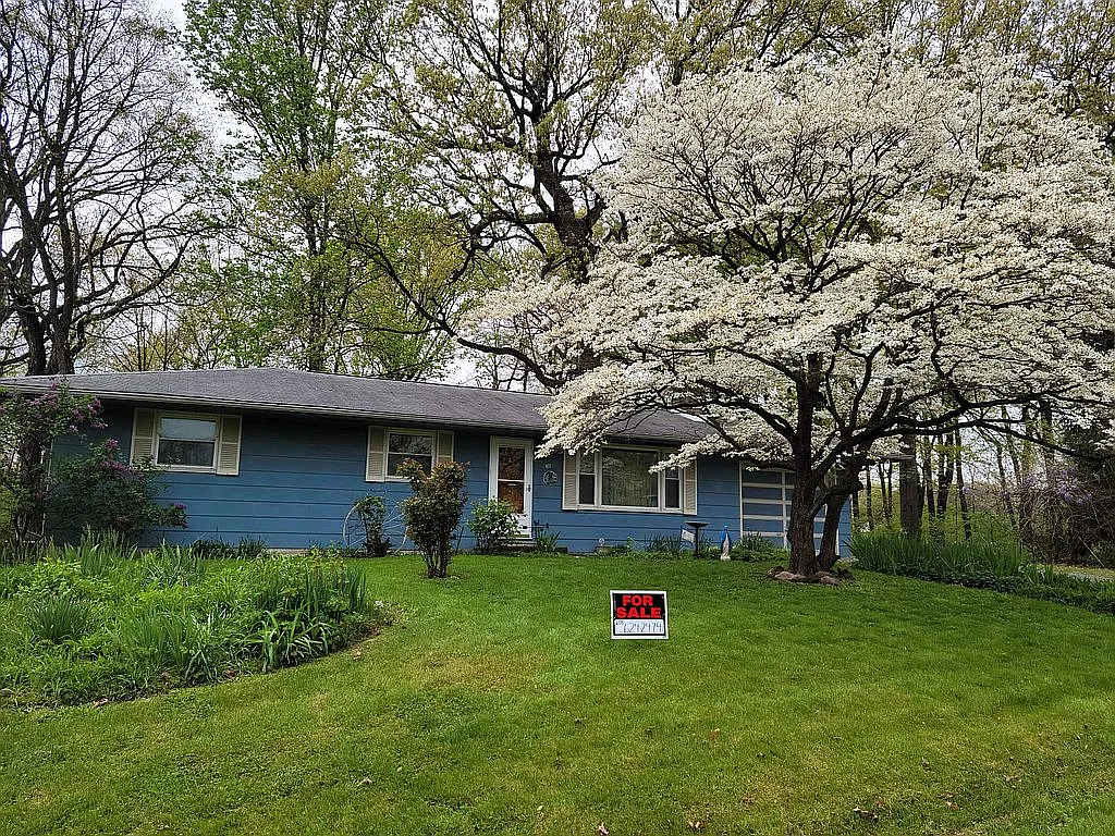 38 Twilight Dr photo 1