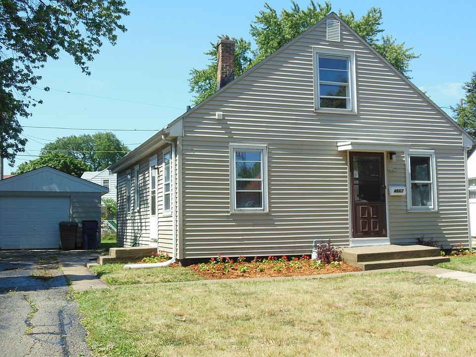 1st image of 4667 W Montrose Ave