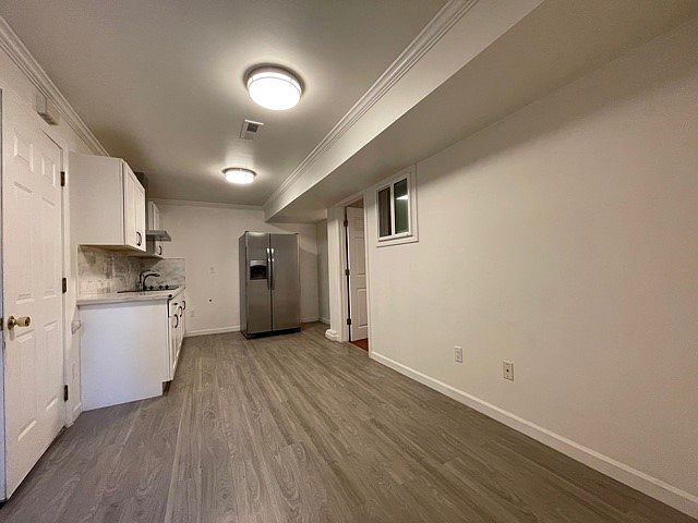 1st image of 118 Trumbull St #1
