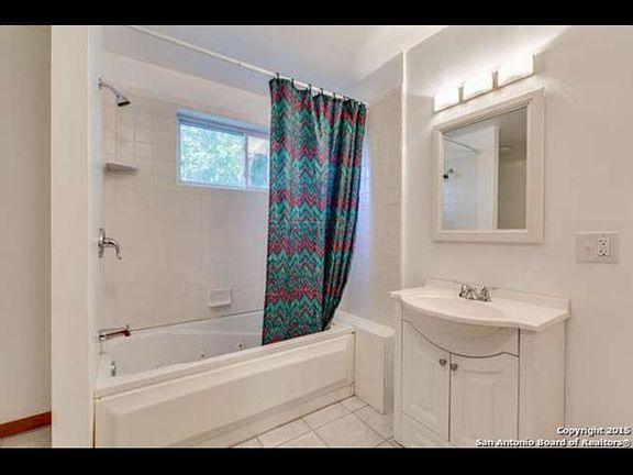 3rd image of 2342 Colleen Dr