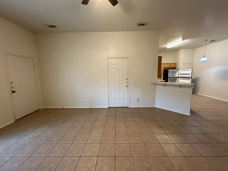 306 Jeff Gordon Dr — Photo 4